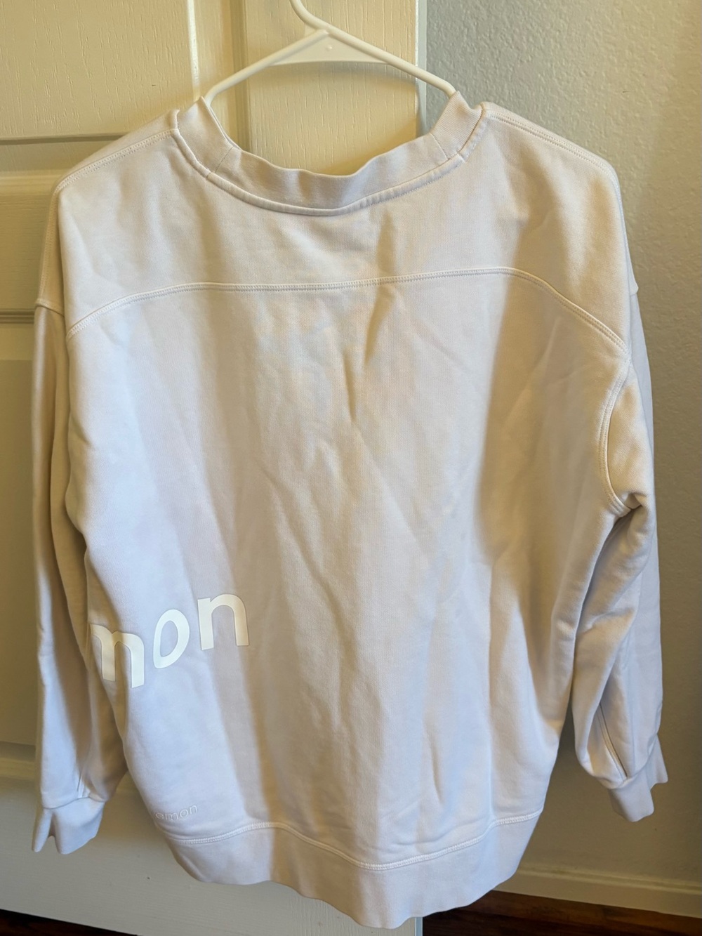lululemon athletica Women's Crew Sweatshirt - Picture 2 of 6